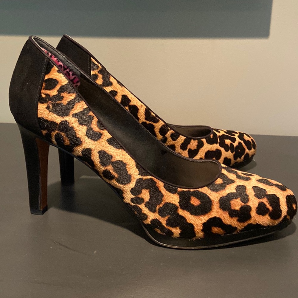 Franco Sarto Cheetah Print pumps